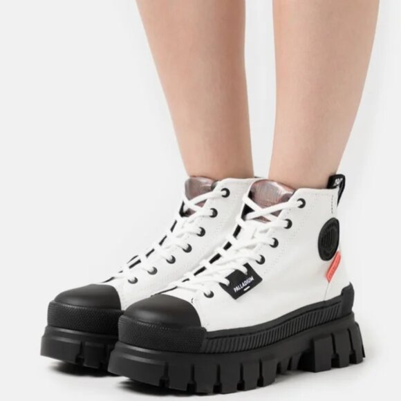 Palladium Shoes - NEW Palladium Black White Canvas Chunky Lug Sole Y2K High Top Vegan Combat Boots